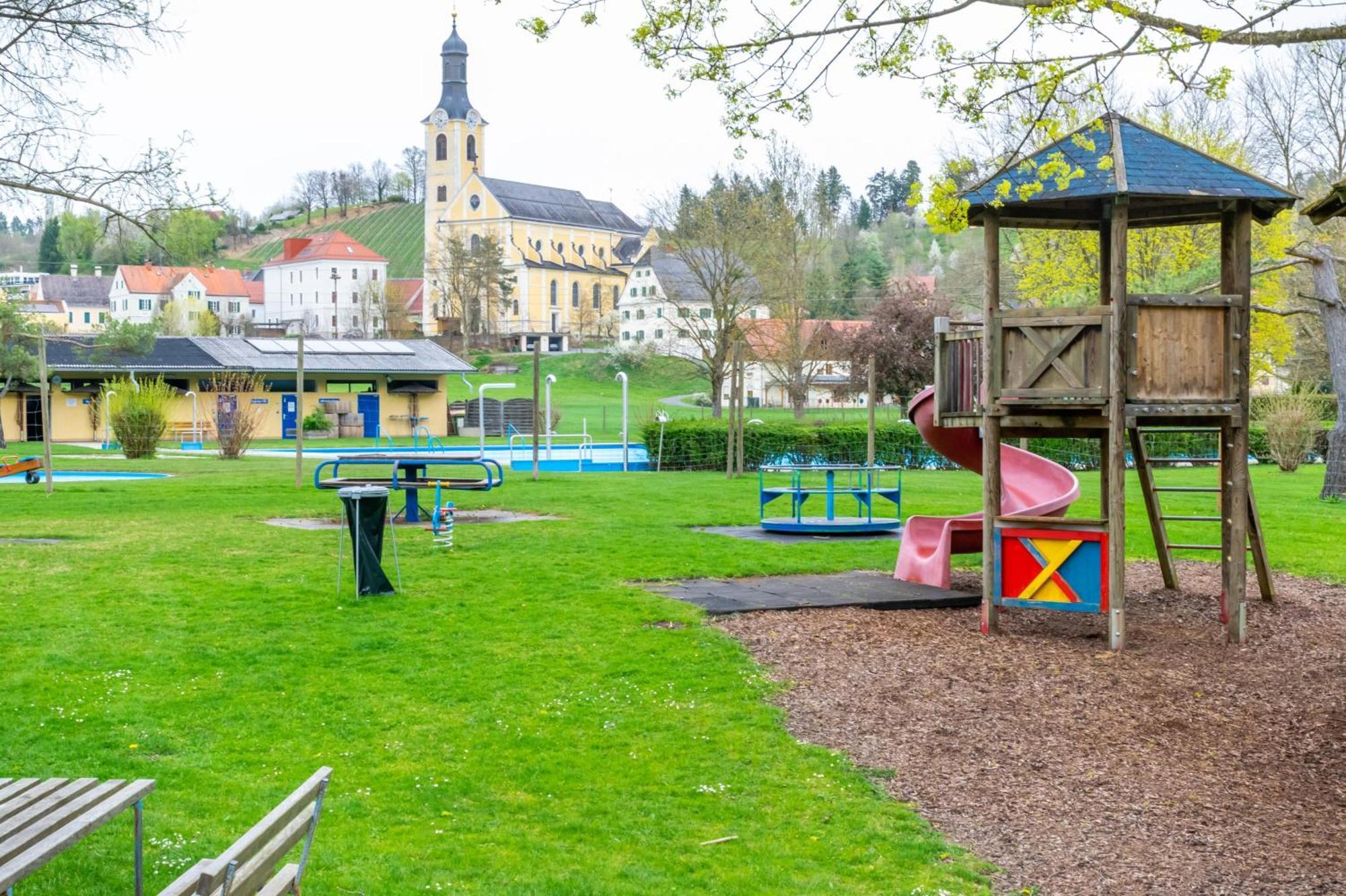 Ferienwohnung Am Freibad Leutschach Exteriér fotografie